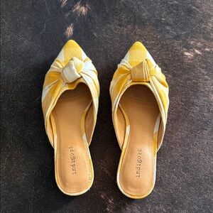 Indigo Rd Yellow & Cream Knotted Pointed-Toe Slide Mules 5 1/2